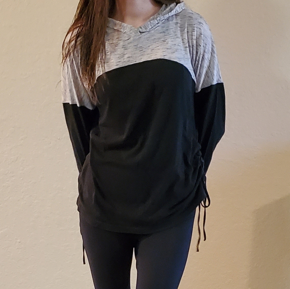 SOLD Thin hoodie XL - Picture 1 of 2